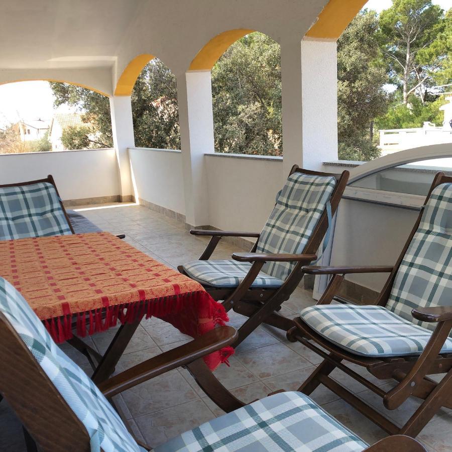 Apartments Marija Vir Exterior photo